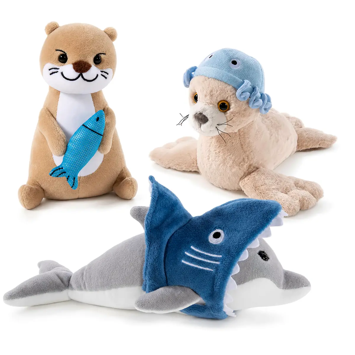 WANNABEE Kuscheltier-Set mit braunem Otter samt Fisch, beiger Robbe Robin mit Oktopus-Hut und Delfin Finley im blauen Hai-Outfit