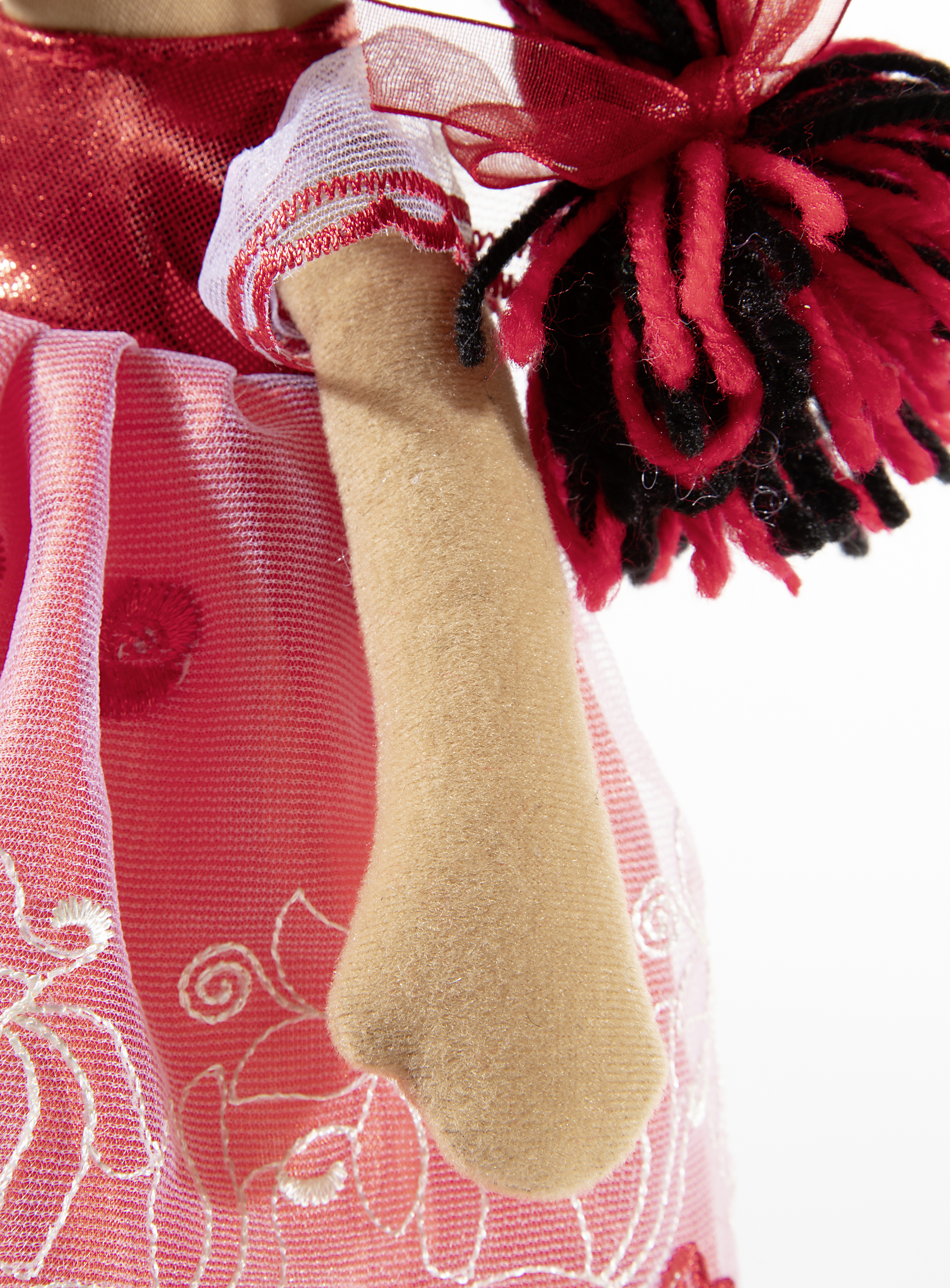 Heunec Bella-Rossa in 35cm aus der Bambola Dolce Serie mit rot-schwarzen Haaren Hand